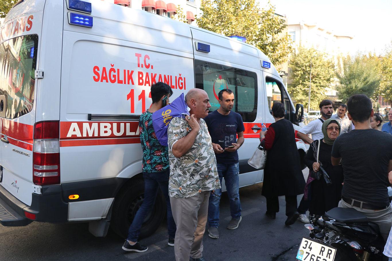 İstanbul'da motosiklet kazası: 2 yaralı İstanbul'da motosiklet kazası: 2 yaralı